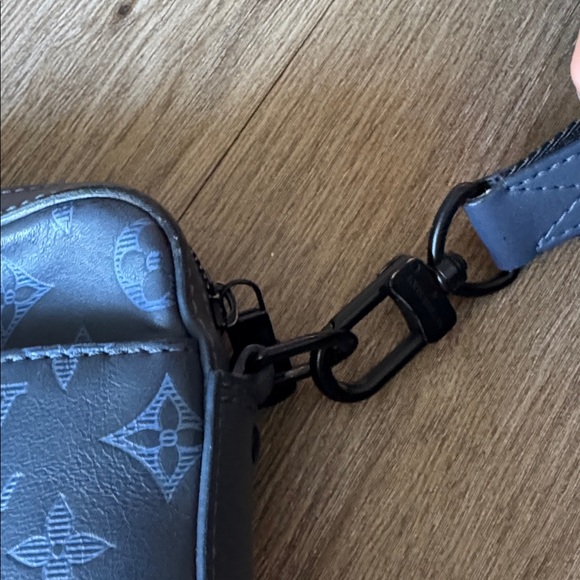 Louis Vuitton blue Monogram Shoulder Bag - Picture 4 of 17